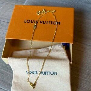 Louis Vuitton Gold Essential V Necklace - New with Box & Dust Bag